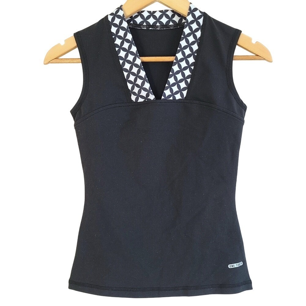 One Tooth Black & White Sleeveless V-Neck Active Tank